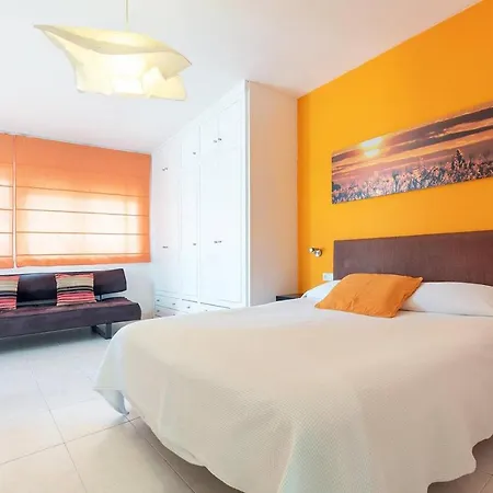 Apartment Petunia: Gran Atico En El Centro De *